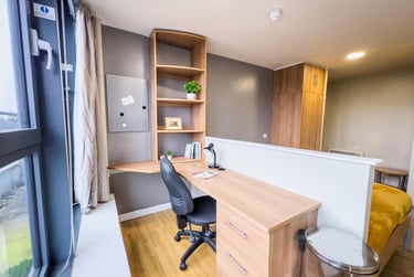 1 bed studio, Potterrow, Old Town, Edinburgh, EH89BT - Image 5